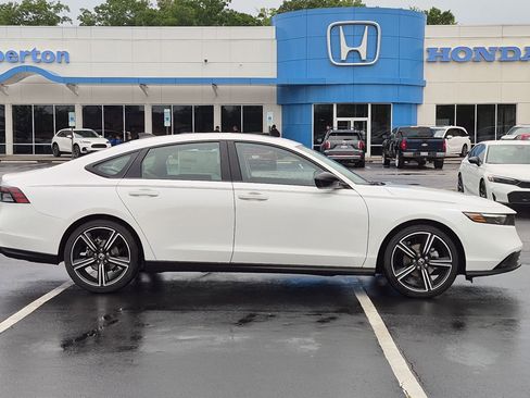 New 2026 Honda Accord SE image 2