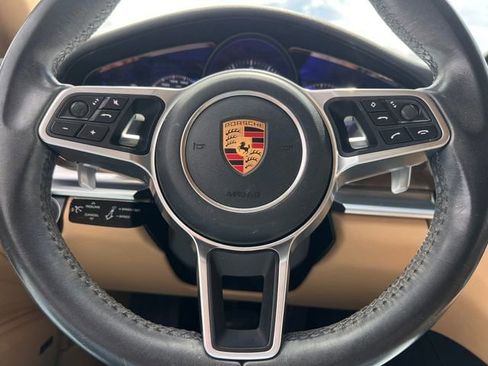 Used 2018 Porsche Panamera RWD image 20