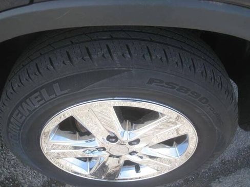 Used 2018 Chevrolet Trax LT w/ LT Convenience Package AWD/4WD image 28