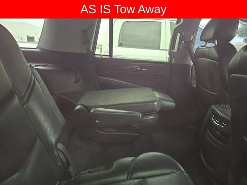 Used 2015 Cadillac Escalade Luxury AWD/4WD image 7