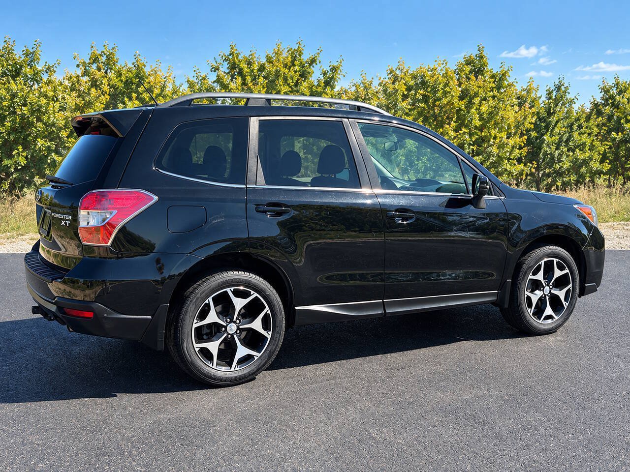 Used 2014 Subaru Forester 2.0XT Premium w/ Popular Package #2 AWD/4WD image 9