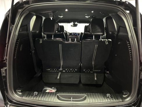Used 2025 Chrysler Pacifica Select image 25