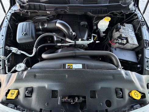 Used 2018 RAM 1500 Laramie image 43