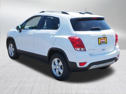 Used 2022 Chevrolet Trax LT w/ LT Convenience Package AWD/4WD image 5