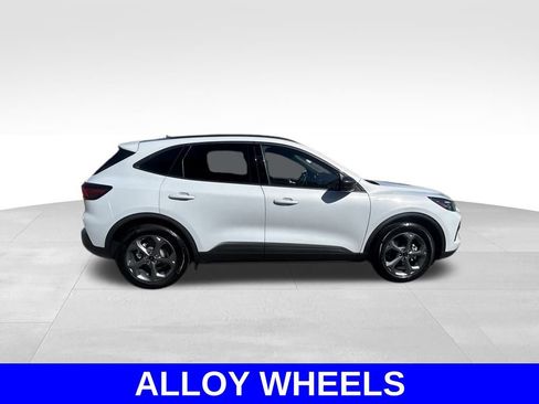 Used 2025 Ford Escape ST-Line w/ Tech Pack #1 image 3