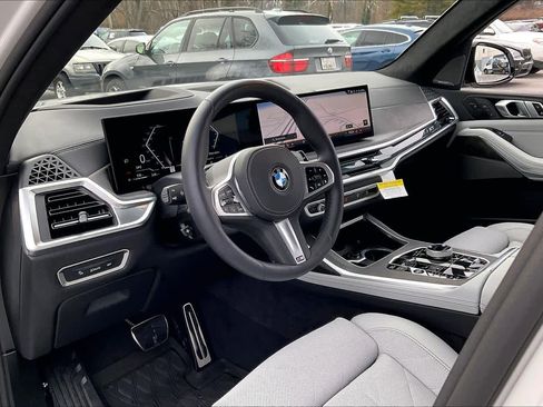 Used 2026 BMW X7 xDrive40i w/ Executive Package image 17