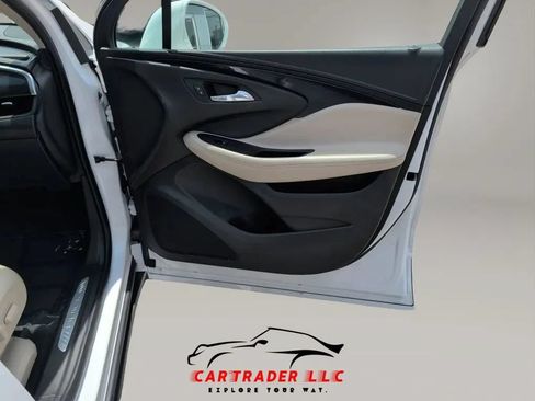 Used 2017 Buick Envision Essence FWD image 26