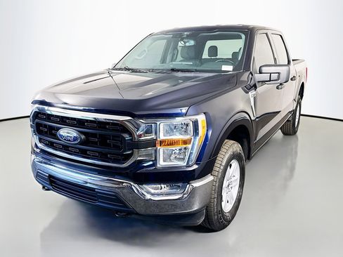 Used 2021 Ford F150 XLT w/ Equipment Group 301A Mid image 4