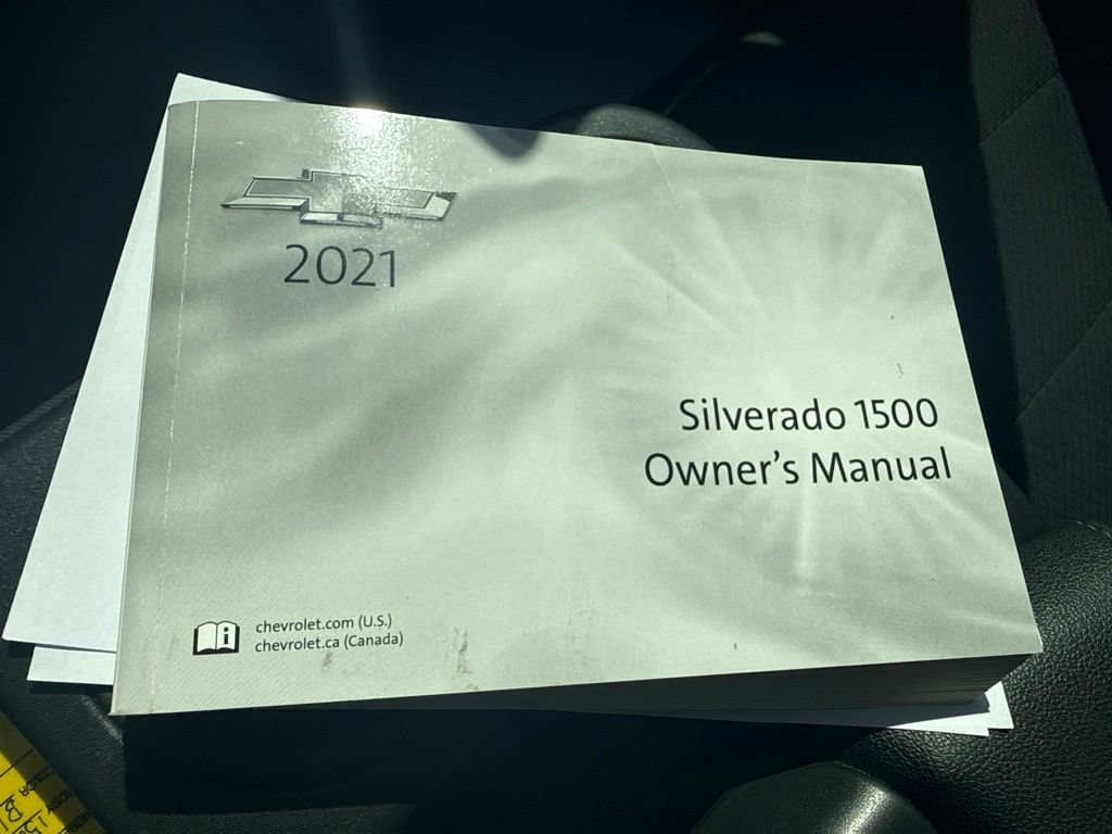 Used 2021 Chevrolet Silverado 1500 RST w/ Bed Protection Package AWD/4WD image 25