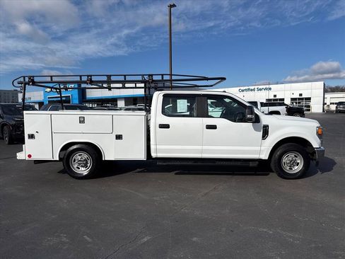 Used 2022 Ford F350 XL w/ Power Equipment Group image 2