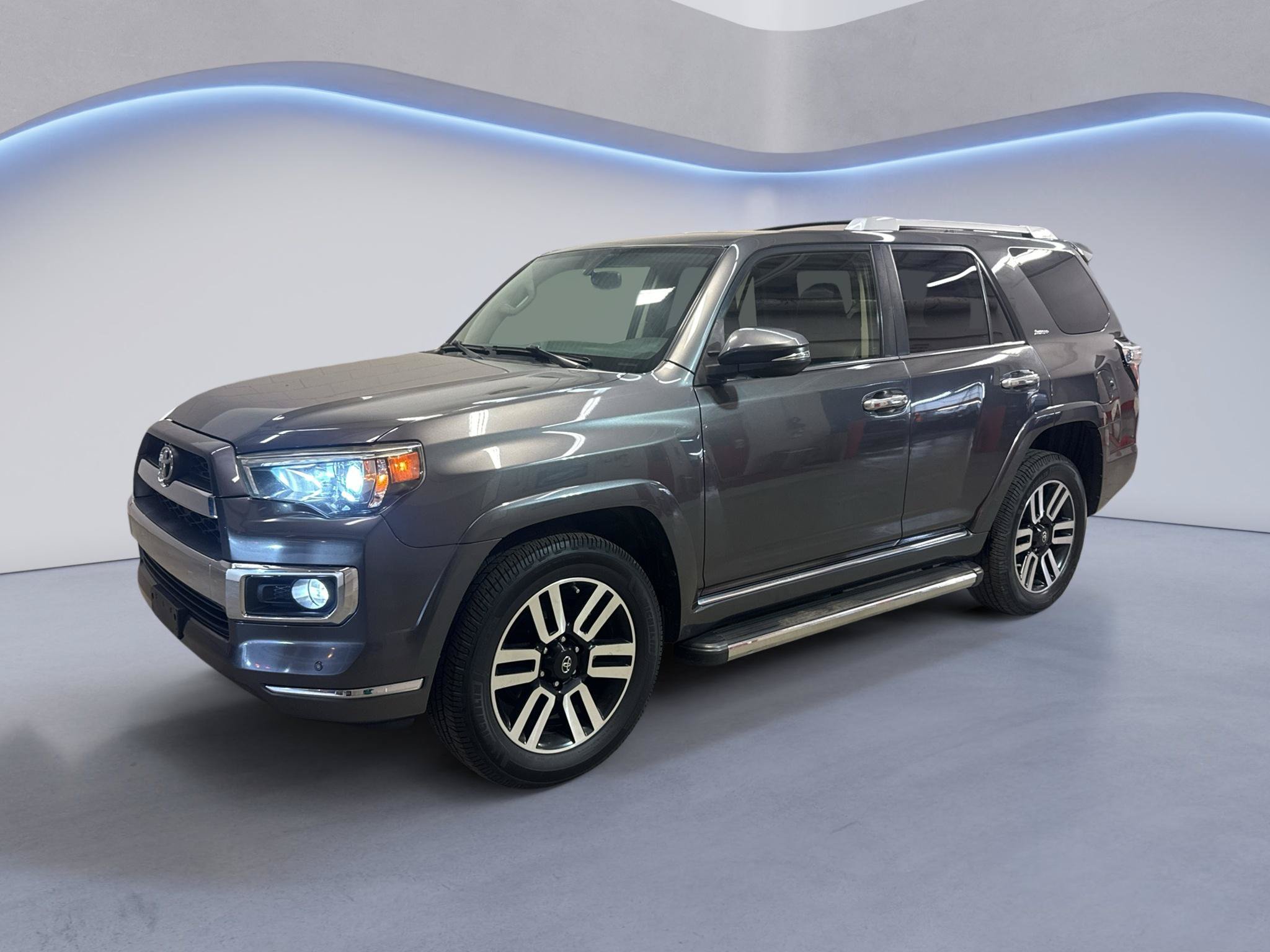 Used 2016 Toyota 4Runner Limited AWD/4WD image 3