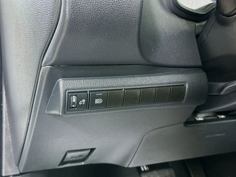 Used 2024 Toyota Corolla LE FWD image 10
