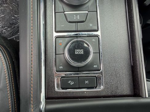 Used 2023 Ford Expedition Platinum AWD/4WD image 40