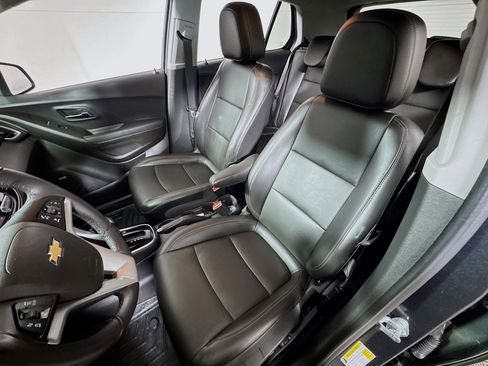 Used 2019 Chevrolet Trax Premier image 16