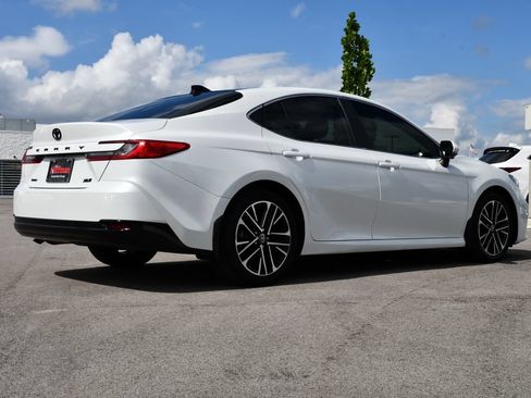 Used 2025 Toyota Camry XLE w/ Premium Plus Package FWD image 7