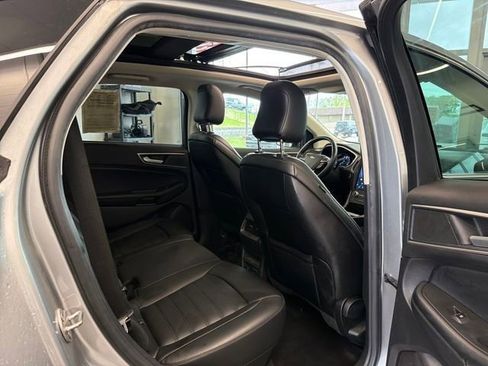 Used 2021 Ford Edge SEL w/ Convenience Package AWD/4WD image 32