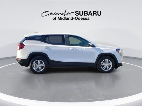 Used 2024 GMC Terrain SLE FWD image 9