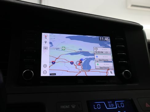 Used 2018 Toyota Sienna Limited Premium AWD/4WD image 12