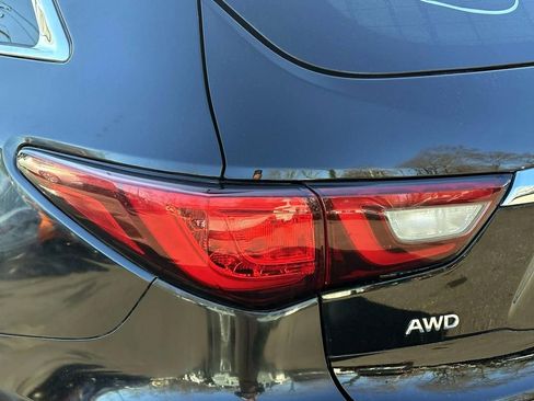 Used 2019 INFINITI QX60 Luxe w/ Essential Package image 9