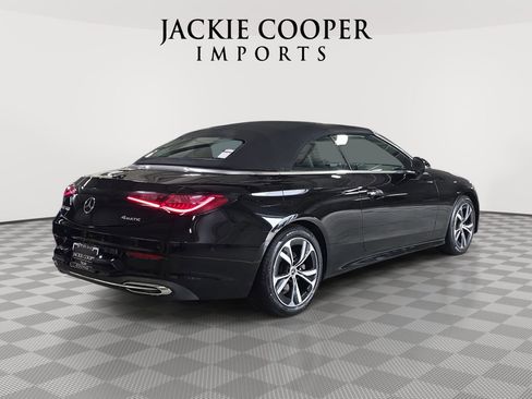 Used 2025 Mercedes-Benz CLE 300 4MATIC Cabriolet image 5