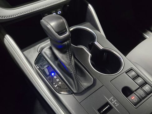 Used 2023 Toyota Highlander XLE image 30