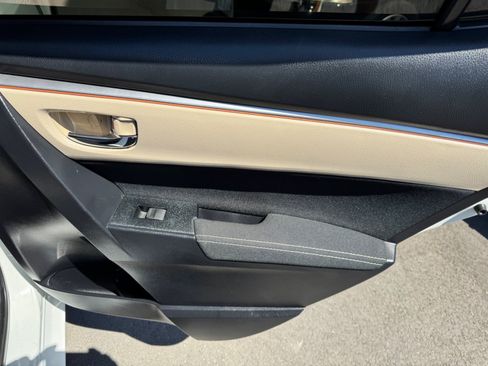 Used 2014 Toyota Corolla LE FWD image 9