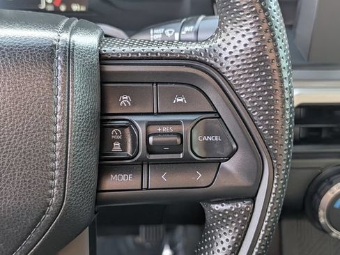 Used 2024 Toyota Tacoma SR5 AWD/4WD image 20
