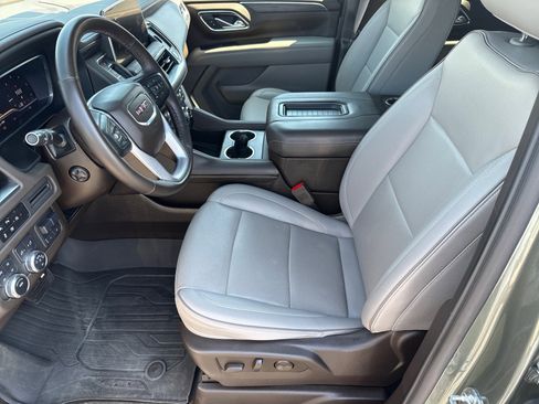 Used 2023 GMC Yukon SLT w/ SLT Premium Package AWD/4WD image 10