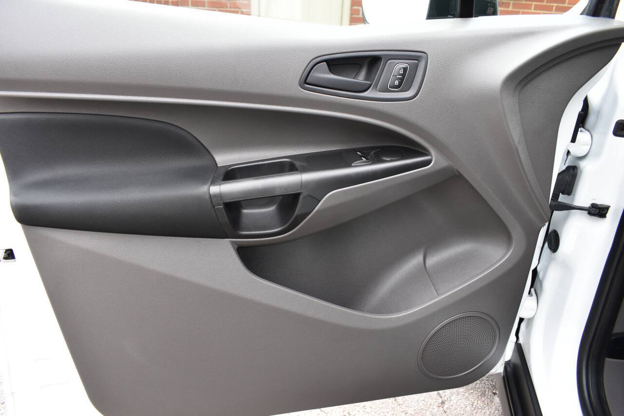 Used 2020 Ford Transit Connect XL FWD image 17