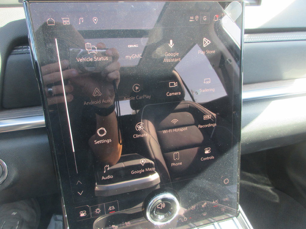 New 2027 GMC Terrain Denali AWD/4WD image 17