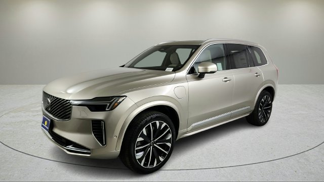 New 2026 Volvo XC90 T8 Plus w/ Protection Package Premier AWD/4WD image 8