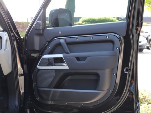 Certified 2023 Land Rover Defender 110 S AWD/4WD image 7