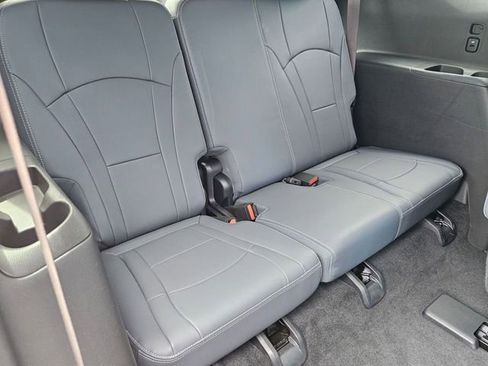 Used 2024 Buick Enclave Essence w/ Experience Buick Package FWD image 27