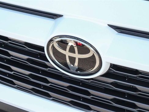 Used 2023 Toyota RAV4 XLE image 14