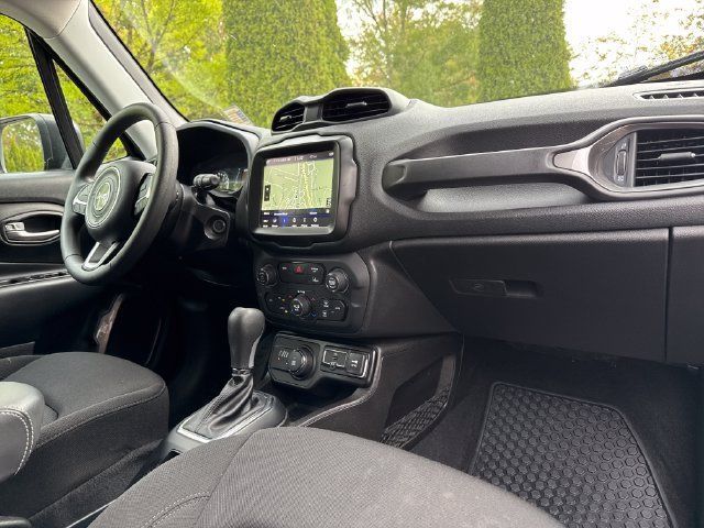 Used 2023 Jeep Renegade Latitude AWD/4WD image 25