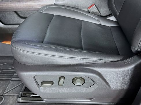 Used 2024 Chevrolet Silverado 3500 LTZ w/ LTZ Convenience Package image 20