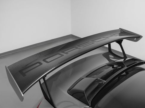 Certified 2018 Porsche 911 GT2 RS RWD image 17