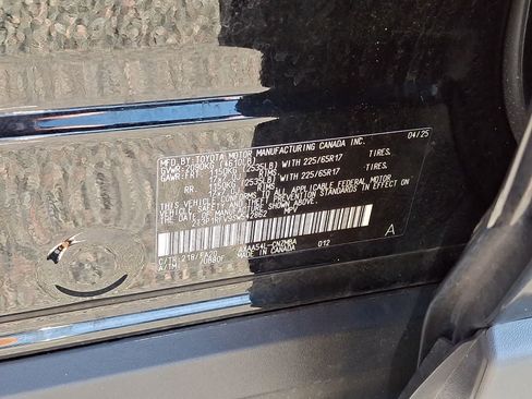 Certified 2025 Toyota RAV4 XLE AWD/4WD image 32