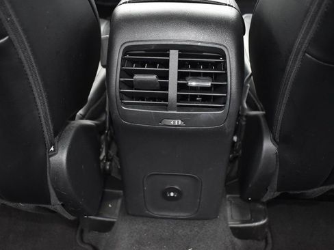 Used 2024 Ford Escape Platinum image 17