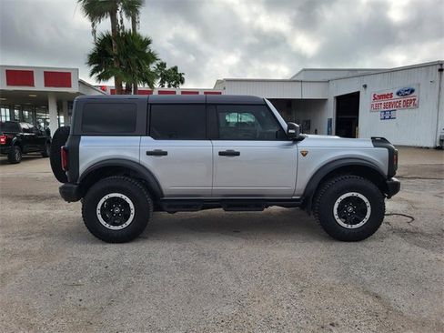 Used 2023 Ford Bronco Badlands image 22