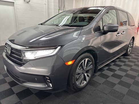 Used 2024 Honda Odyssey Touring image 5