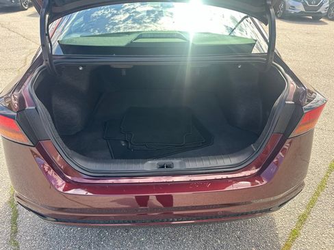 Used 2025 Nissan Altima 2.5 SV image 10