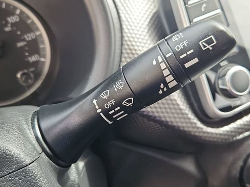 Used 2020 Nissan Kicks SV image 24