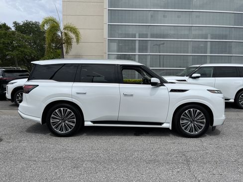 Certified 2026 INFINITI QX80 Luxe w/ Cargo Package AWD/4WD image 11