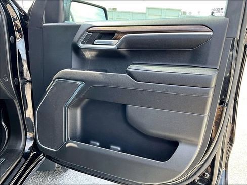 Used 2023 Chevrolet Silverado 1500 LT Trail Boss w/ Protection Package image 12