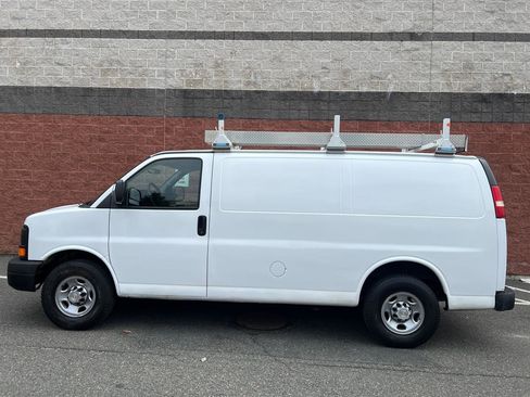 Used 2012 Chevrolet Express 2500 image 5