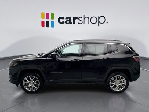 Used 2022 Jeep Compass Latitude image 2