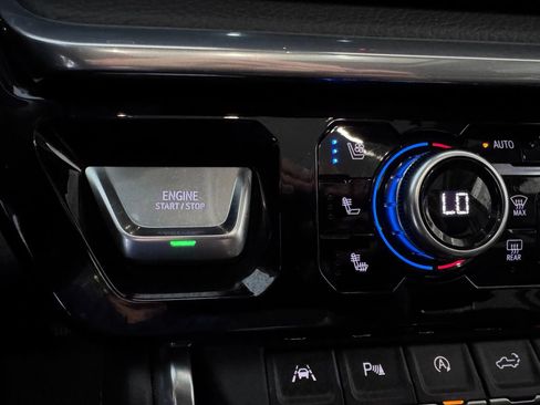 Certified 2023 GMC Sierra 1500 Denali w/ Technology Package AWD/4WD image 24