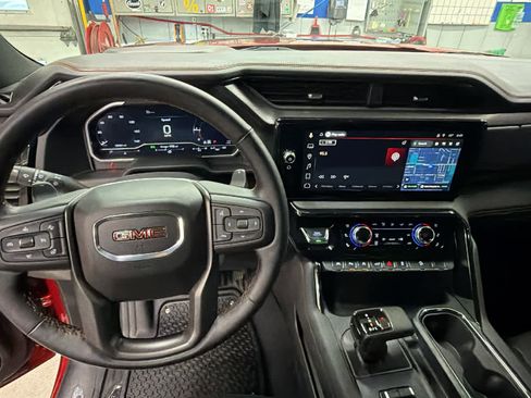 Used 2023 GMC Sierra 1500 AT4 w/ Technology Package image 11