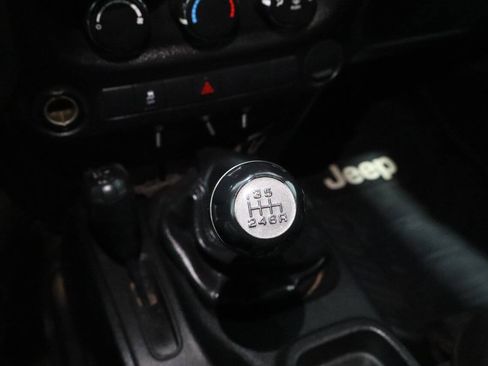 Used 2017 Jeep Wrangler Sport AWD/4WD image 20